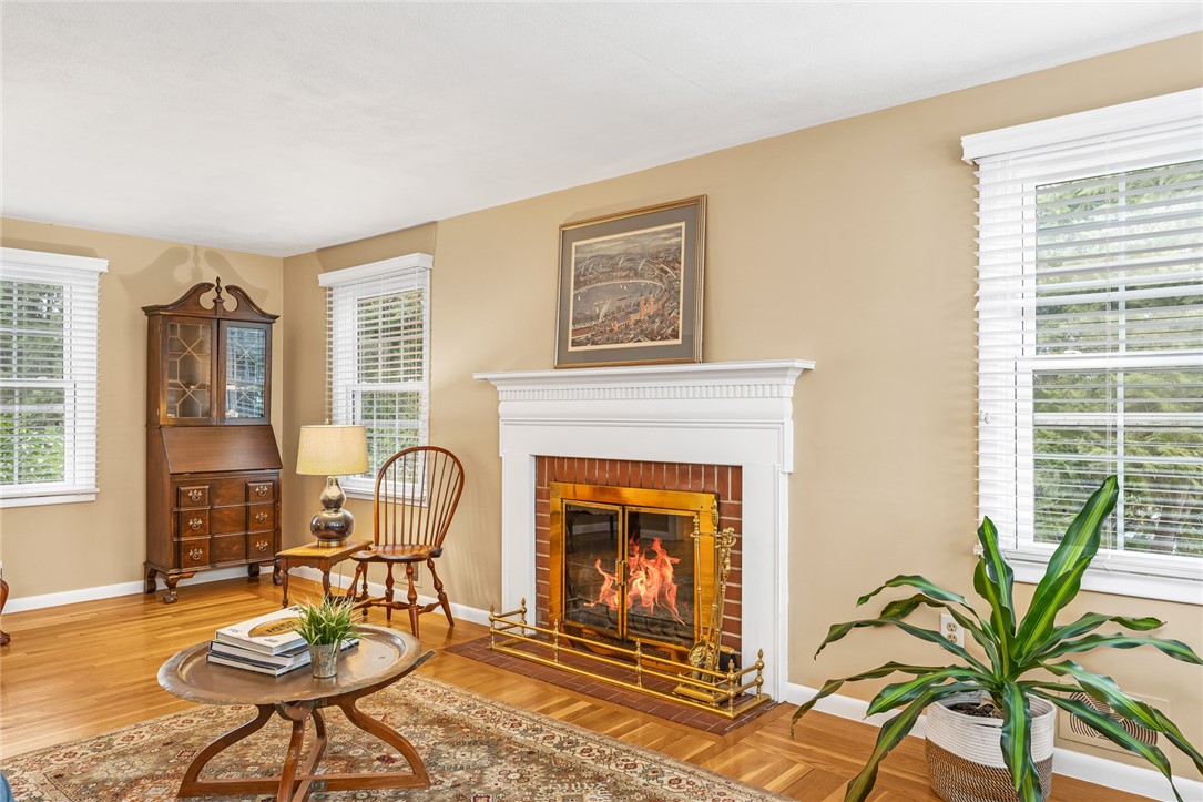 67 Haley Road Warwick, RI 02889 - Photo 6 of 34 Gallery Image 6