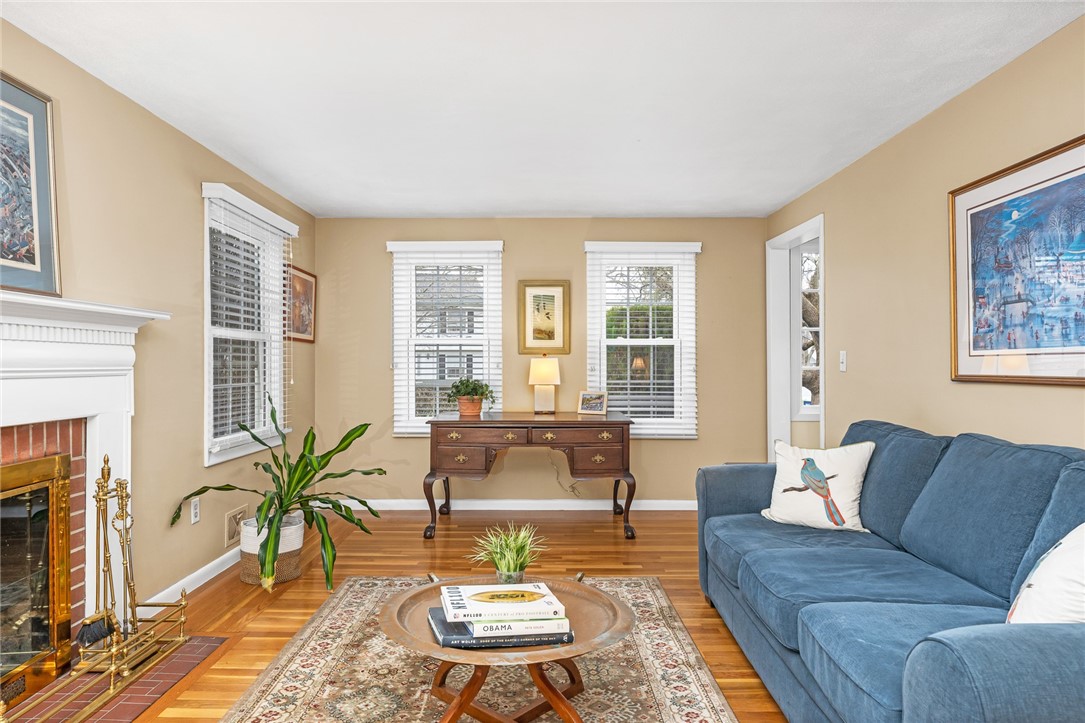 67 Haley Road Warwick, RI 02889 - Photo 8 of 34 Gallery Image 8