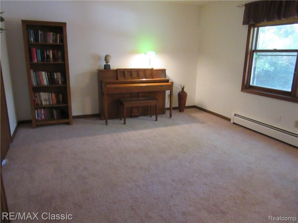 3169 Middle Road Highland, MI 48357 - Photo 3 of 24 3169 Middle Rd 007.JPG