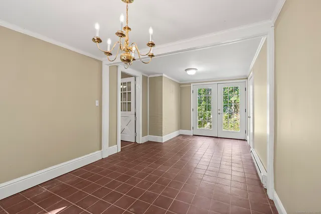 $695,000 | 15 Laurel Hill Road, Ridgefield, CT 06877