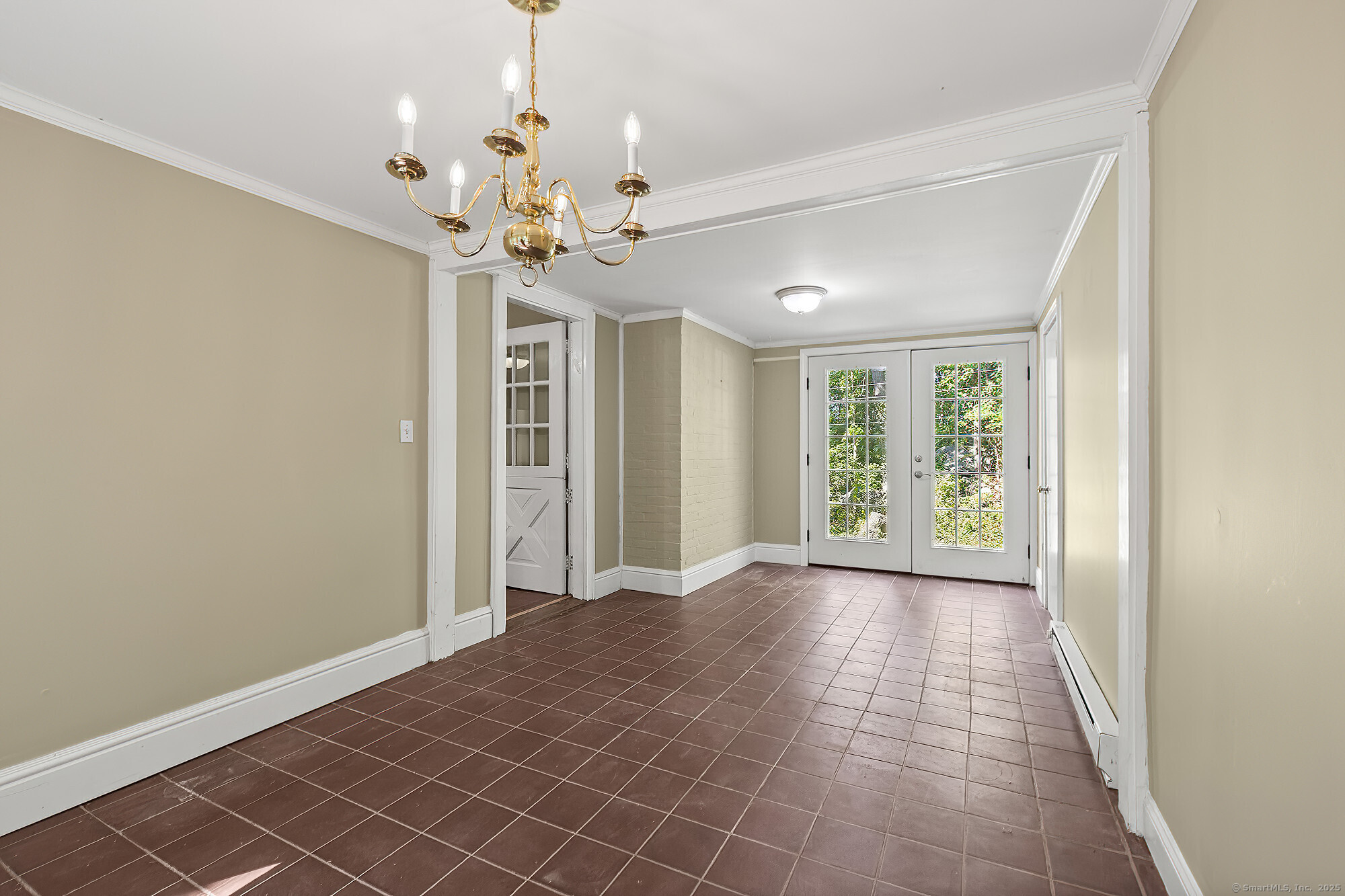 15 Laurel Hill Road Ridgefield, CT 06877 - Photo 12 of 34 a view of an empty room with a window