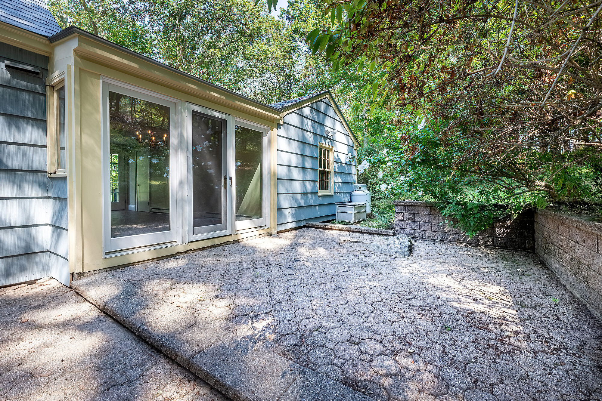 15 Laurel Hill Road Ridgefield, CT 06877 - Photo 32 of 34 a view of a house with a yard
