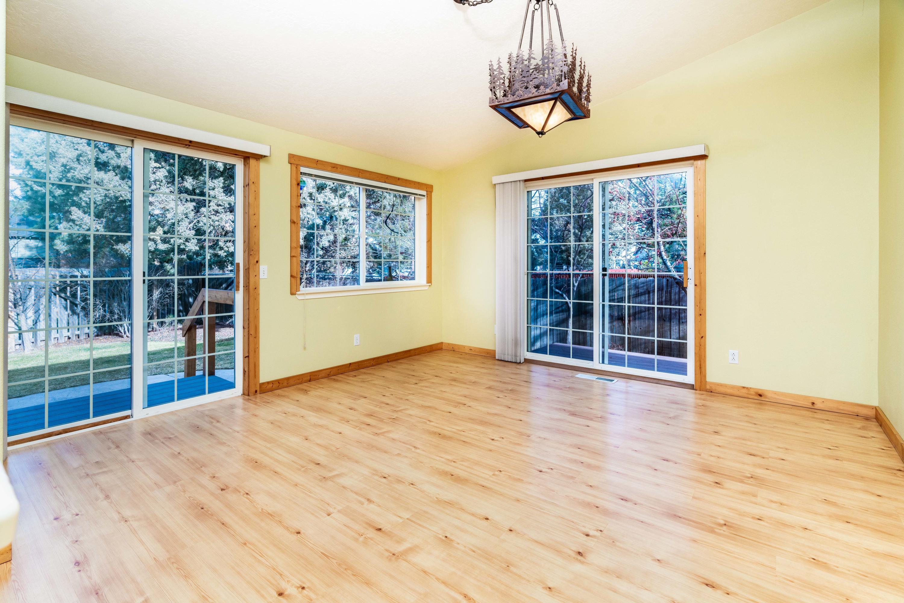 20234 Star Ridge Court Bend, OR 97703 - Photo 8 of 27 9.0