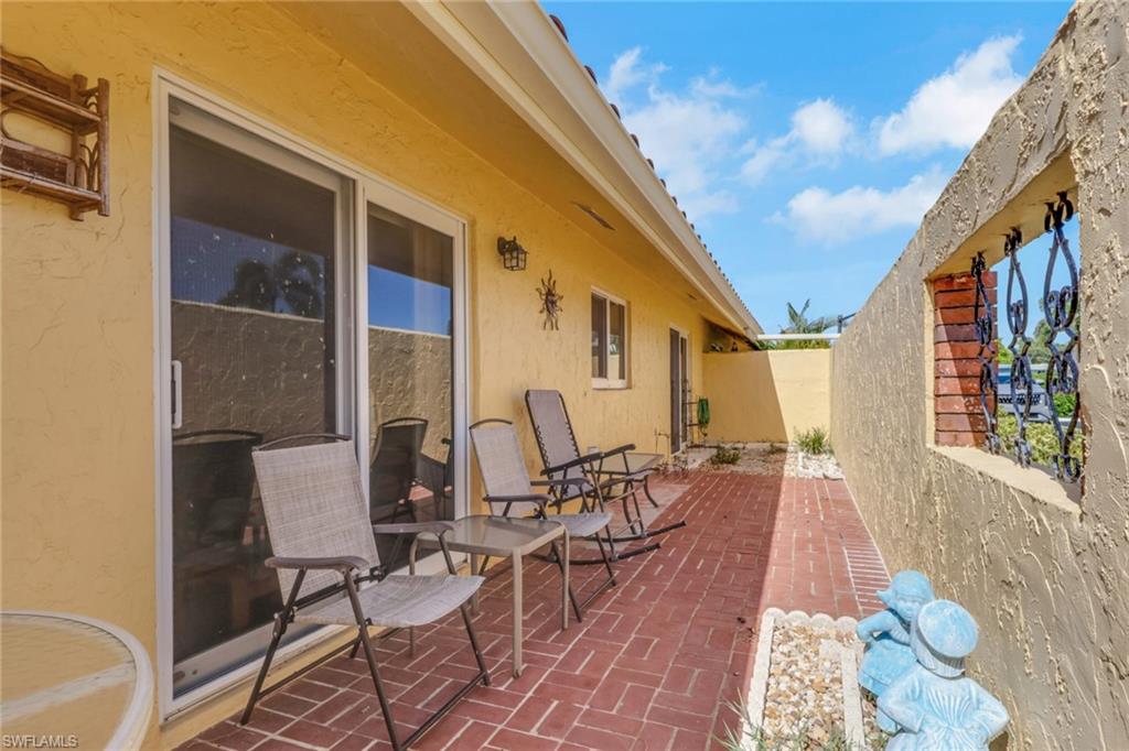 116 Harrison Road, Unit 3 Naples, FL 34112 - Photo 4 of 39 Gallery Image 4