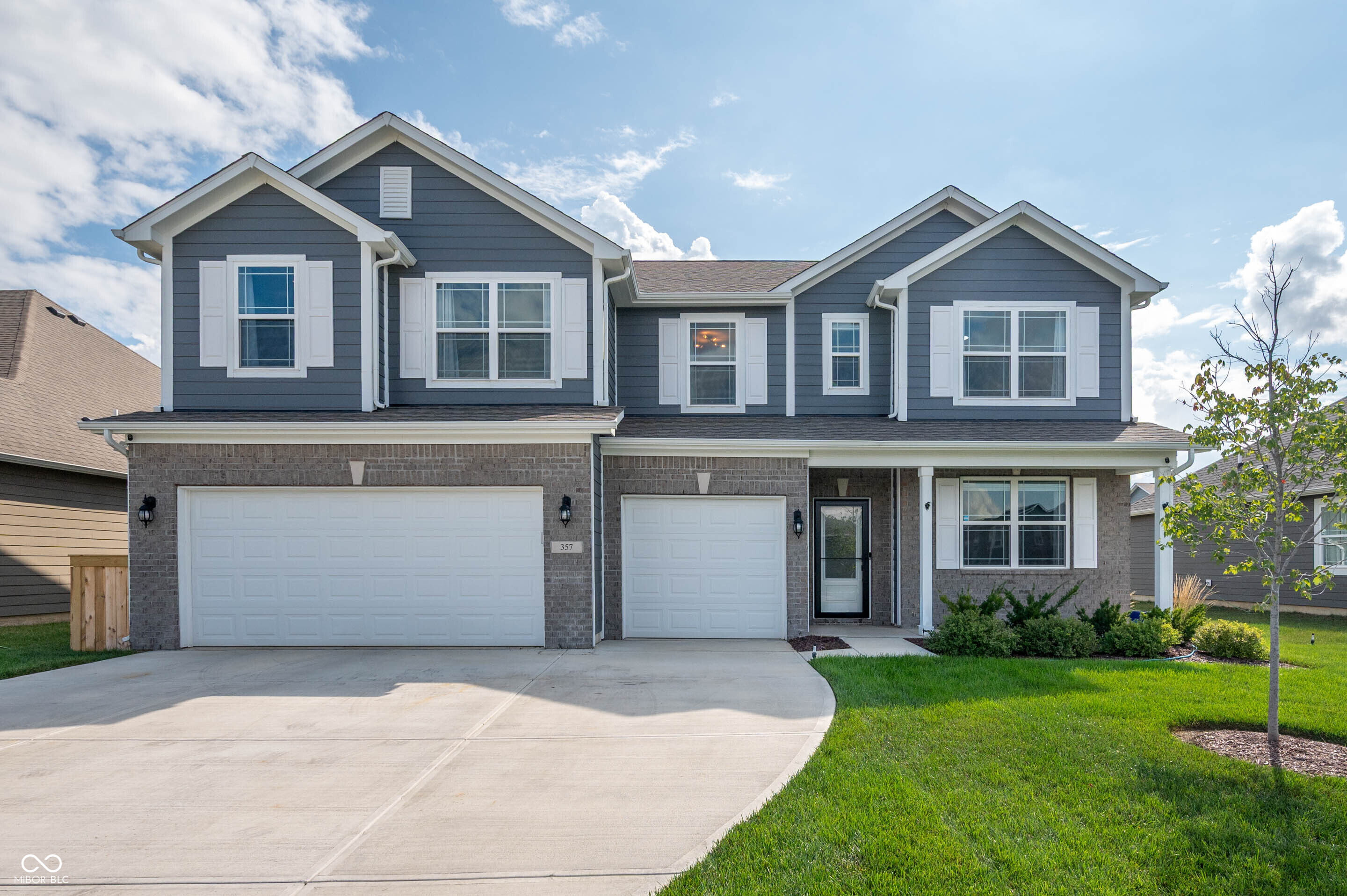 357 Carrick Glen Boulevard Pendleton, IN 46064 - Photo 1 of 28