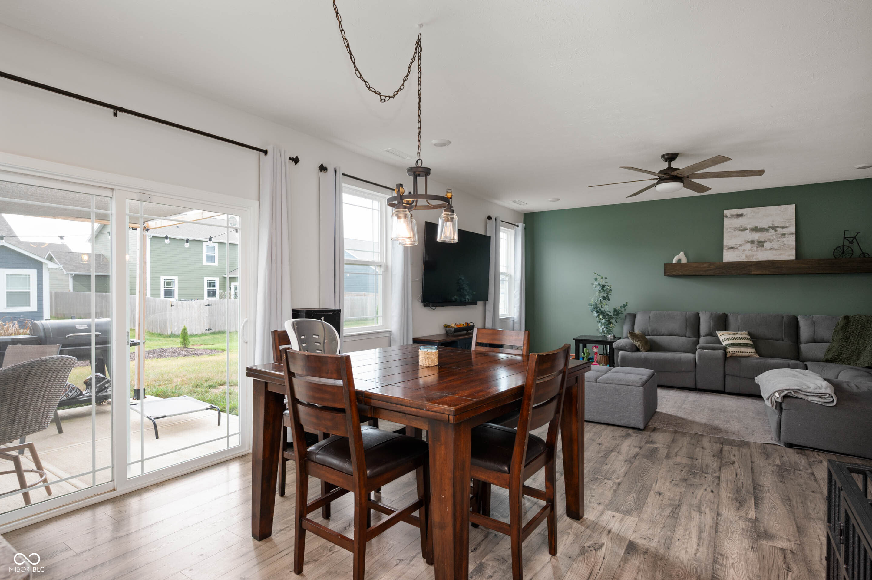 357 Carrick Glen Boulevard Pendleton, IN 46064 - Photo 7 of 28