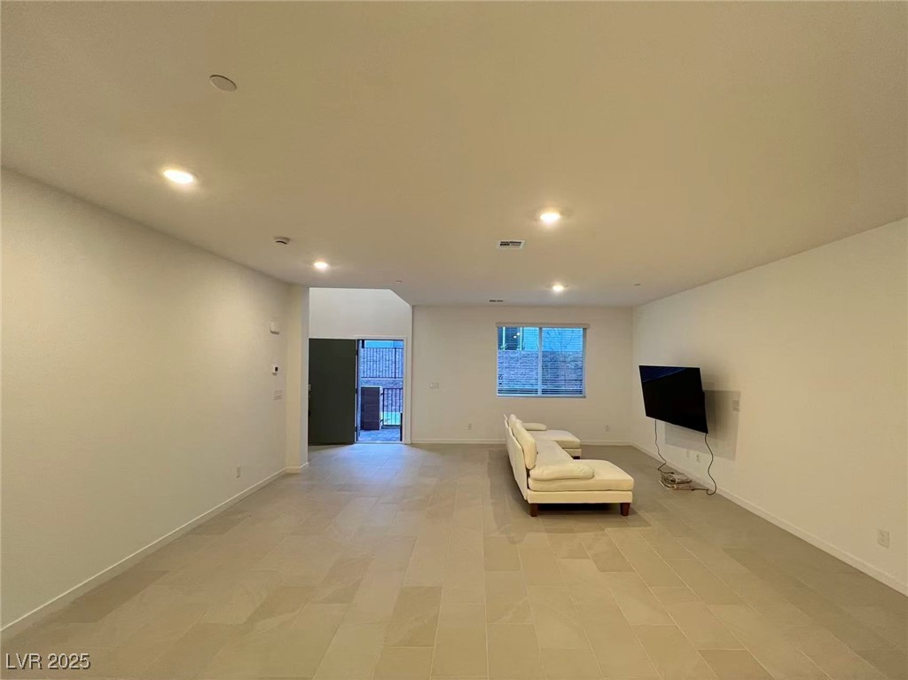 1549 Maria Crossing Avenue Henderson, NV 89002 - Photo 11 of 30