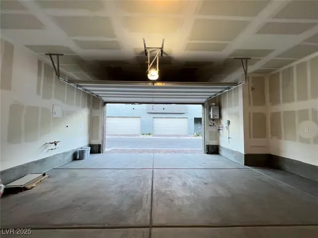 $1,950 | 1549 Maria Crossing Avenue, Henderson, NV 89002