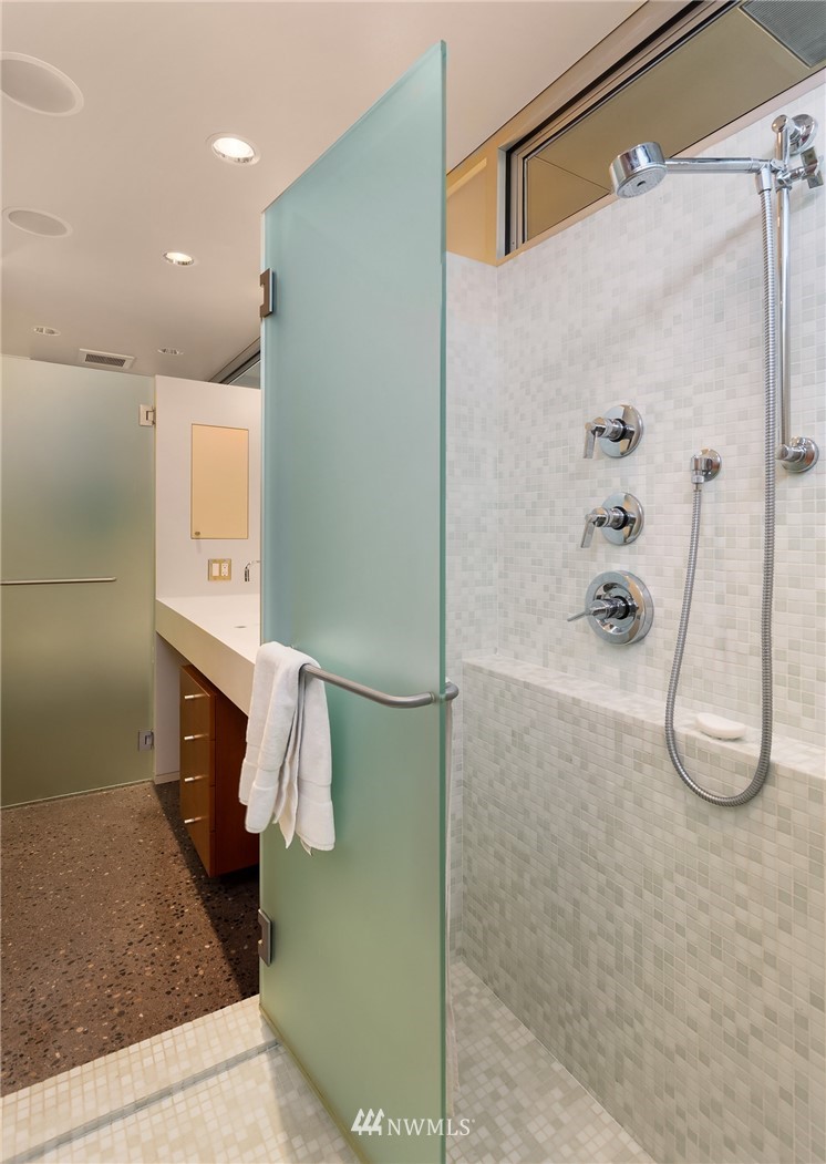 2369 Fairview Avenue East, Unit 6 Seattle, WA 98102 - Photo 17 of 26 a bathroom with a shower