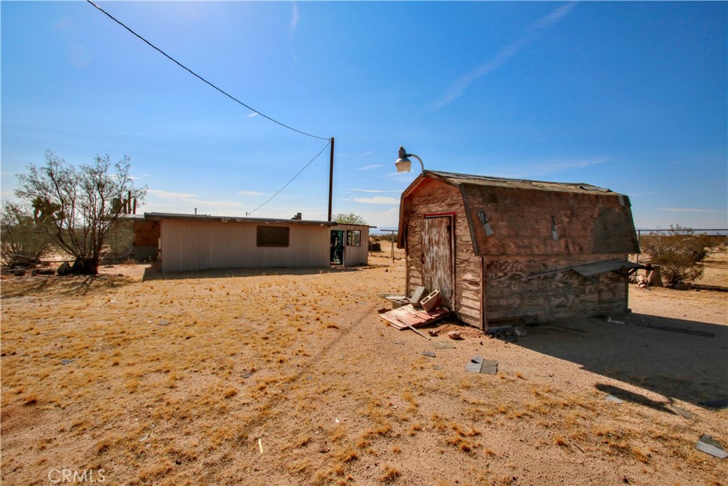 62105 Moon Drive Joshua Tree, CA 92252 - Photo 12 of 36