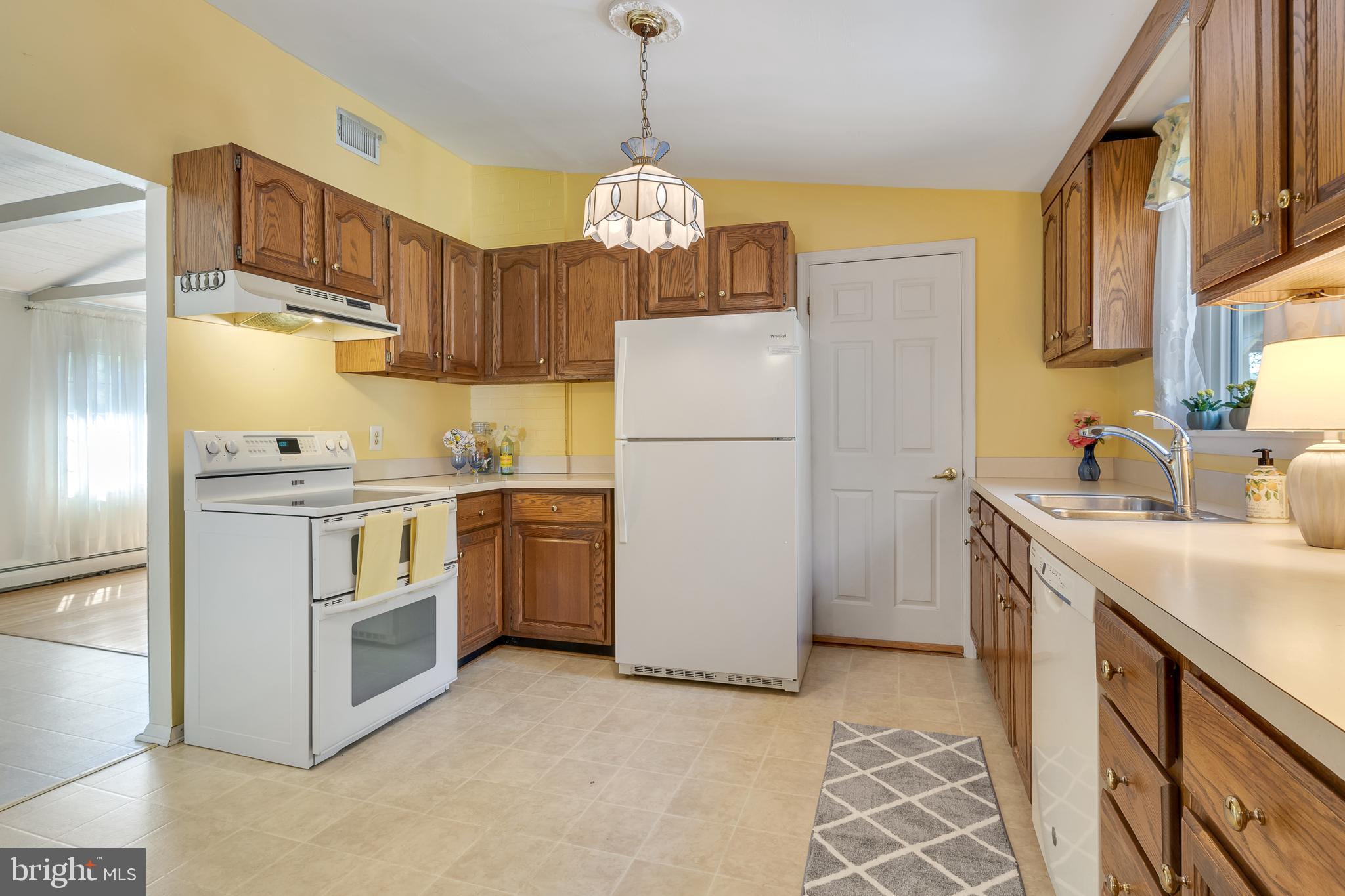 7500 Simms Road Alexandria, VA 22315 - Photo 11 of 45 Kitchen