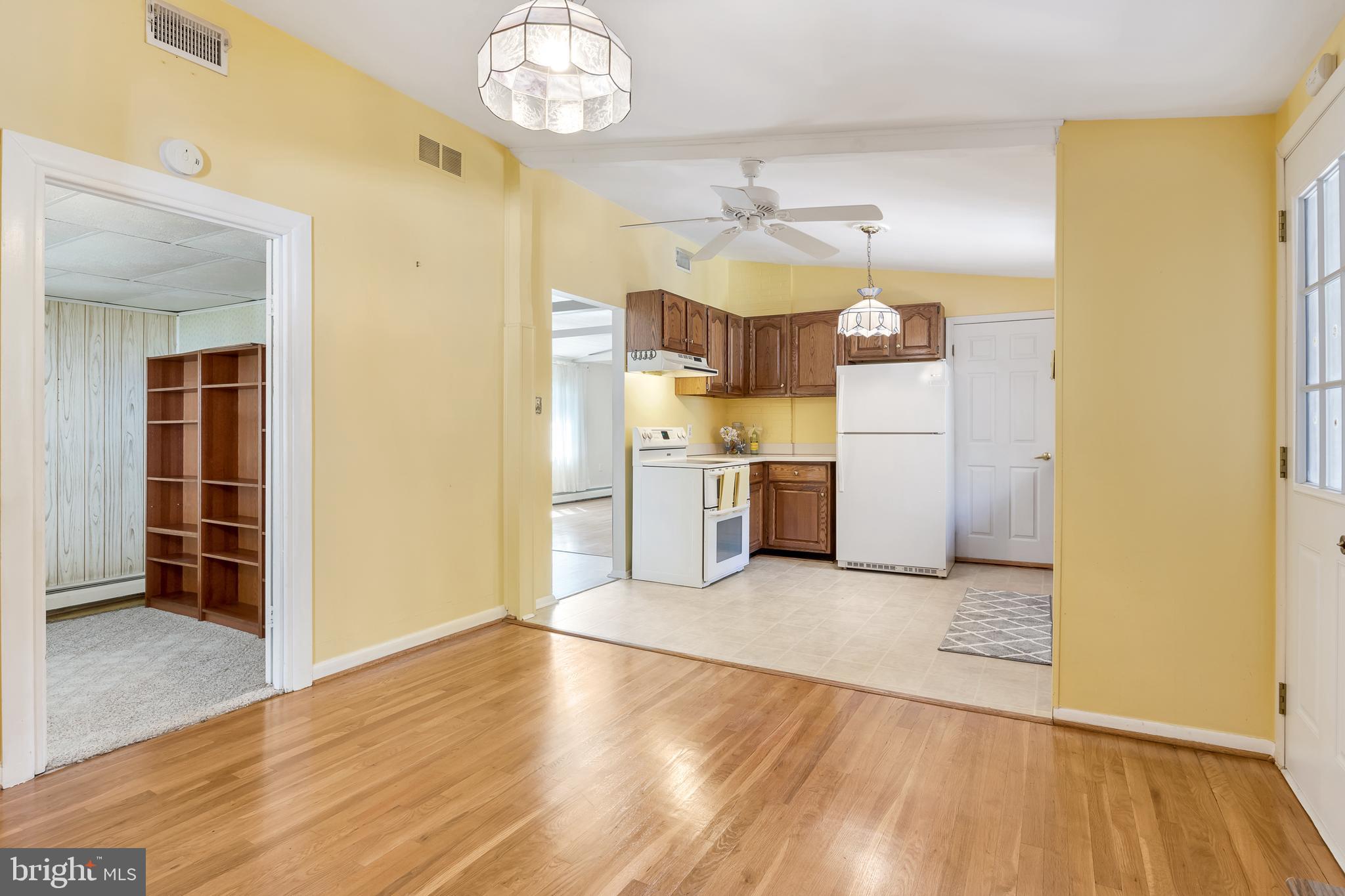 7500 Simms Road Alexandria, VA 22315 - Photo 14 of 45 Dining Area with hardwood floors