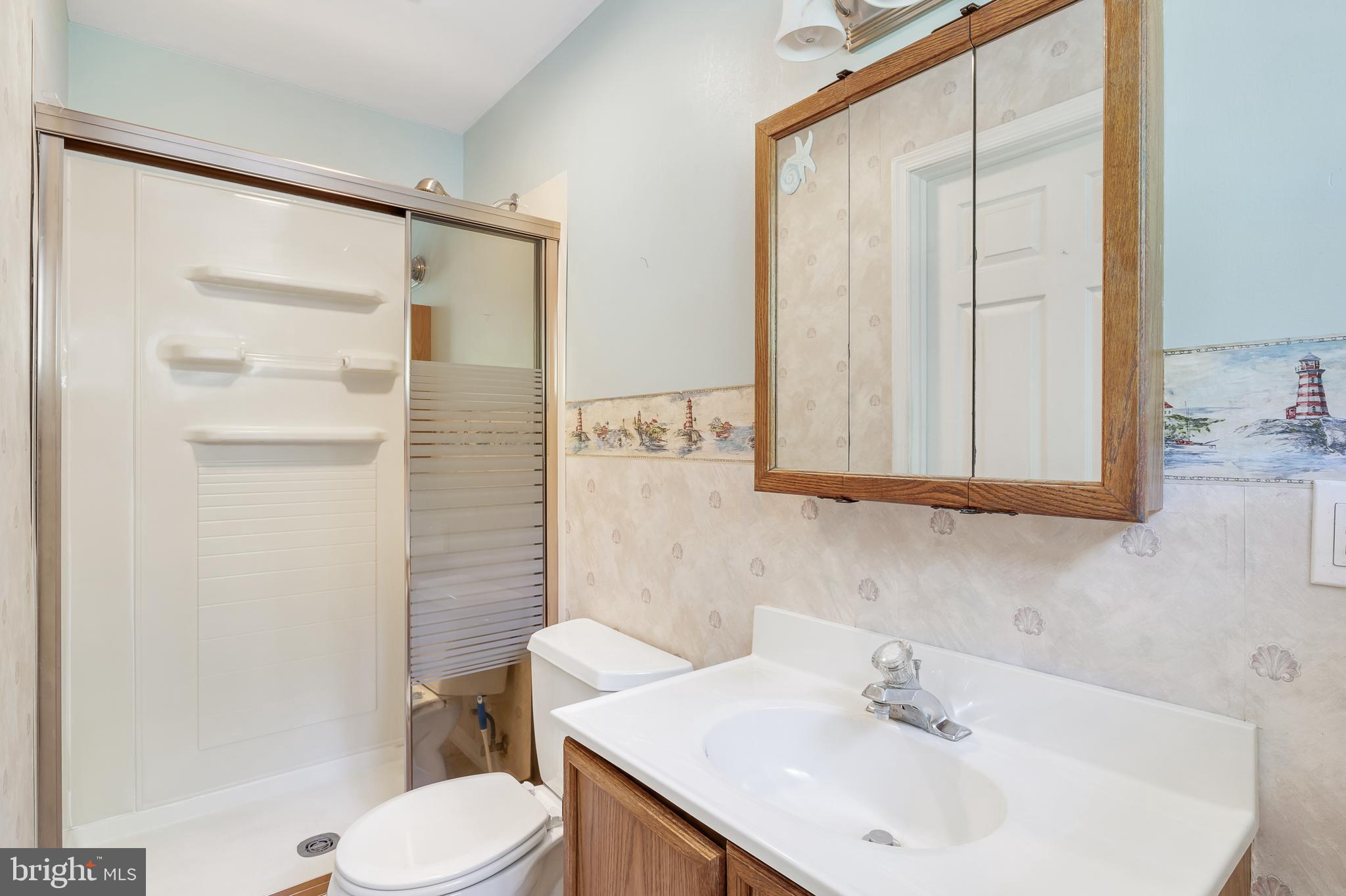 7500 Simms Road Alexandria, VA 22315 - Photo 15 of 45 Full Bathroom