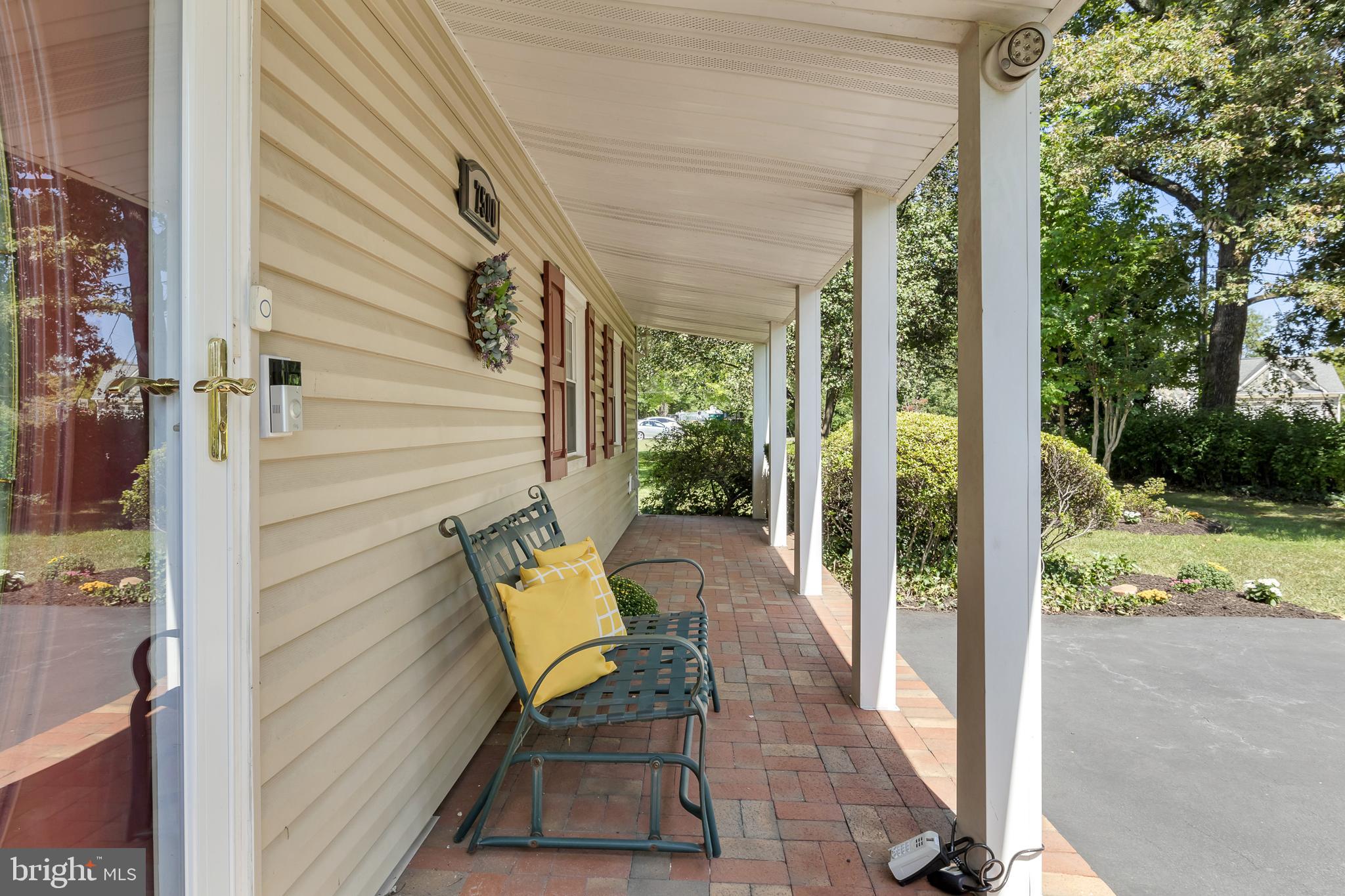 7500 Simms Road Alexandria, VA 22315 - Photo 4 of 45 Front porch