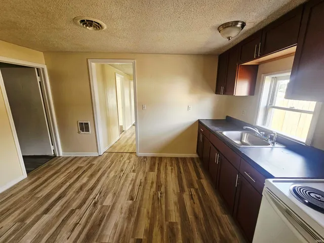 $69,900 | 3312 East 16th Street, Muncie, IN 47302