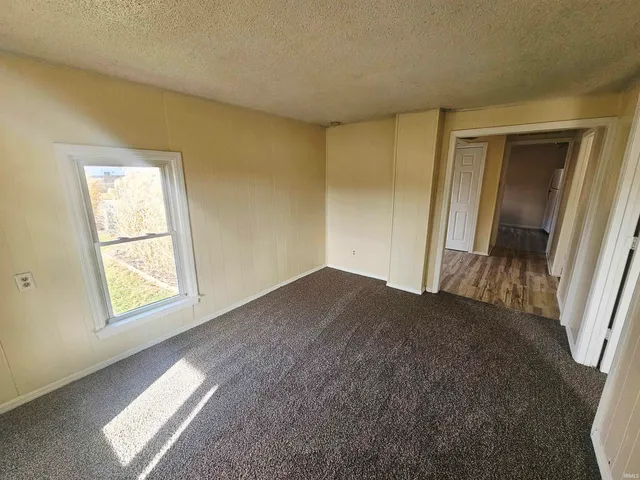 $69,900 | 3312 East 16th Street, Muncie, IN 47302