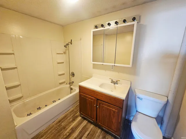 $69,900 | 3312 East 16th Street, Muncie, IN 47302