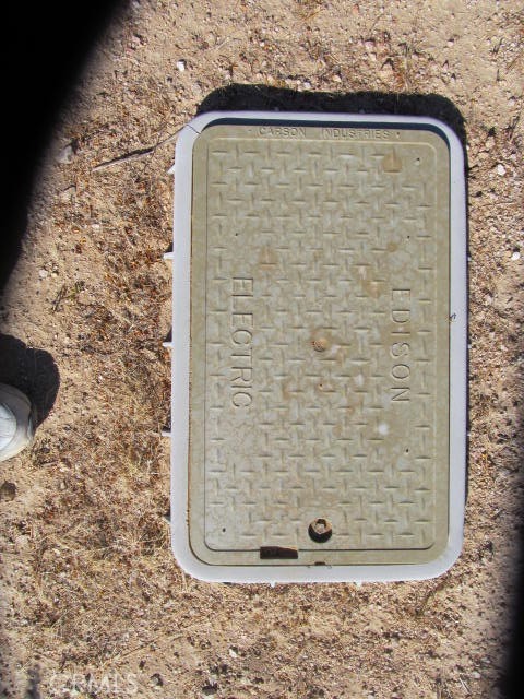 9004 Craig Edwards, CA 93523 - Photo 4 of 7 a bathroom with a shower