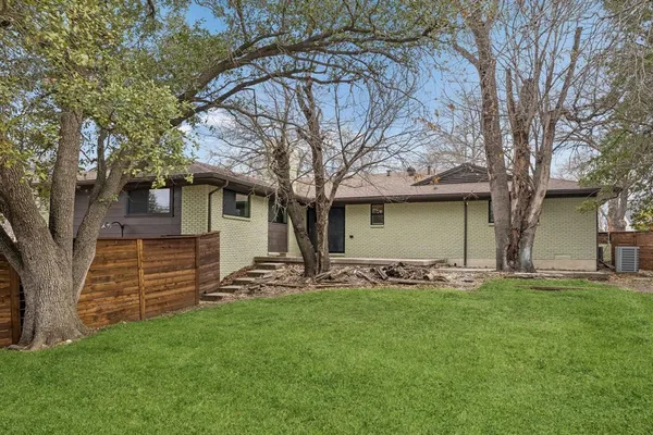 $479,900 | 5635 Elm Valley Lane, Dallas, TX 75232