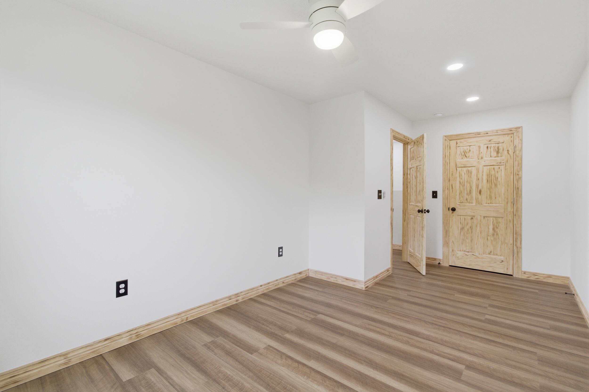 206 Travis Street Monett, MO 65708 - Photo 29 of 50 38_img_3482