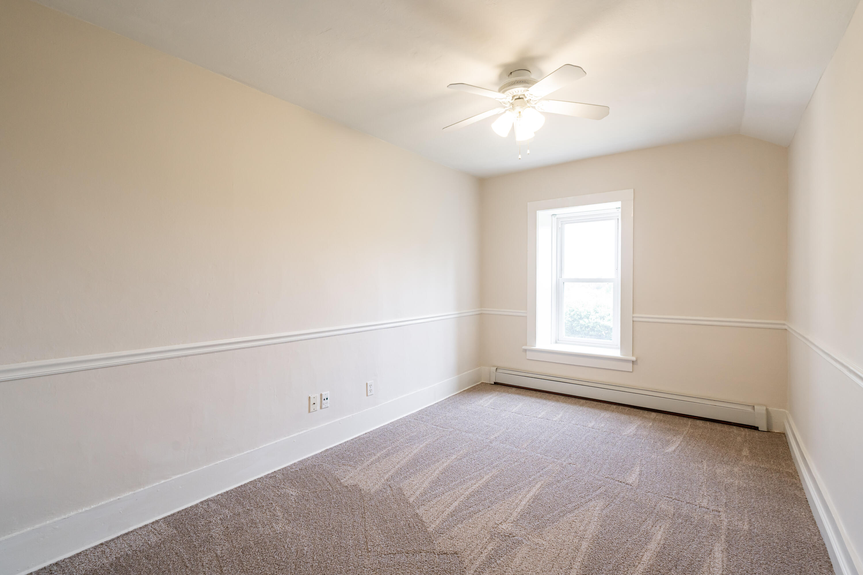 628 North Port Washington Road Grafton, WI 53024 - Photo 24 of 47 Bedroom 2