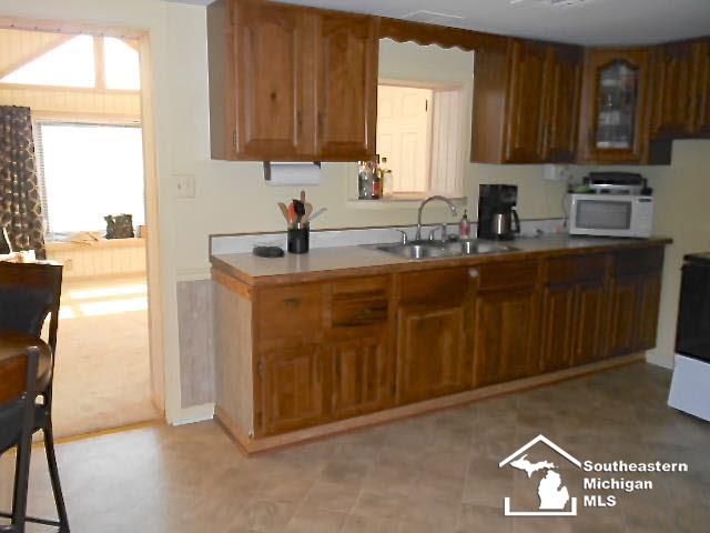 4453 East Dunbar Road Monroe, MI 48161 - Photo 4 of 15 20427937-3.JPG