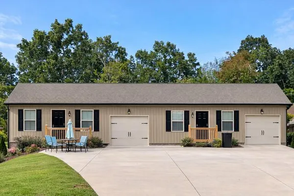 $385,000 | 1395 Golf Drive Southwest, Unit 1395 & 1397, Cleveland, TN 37311