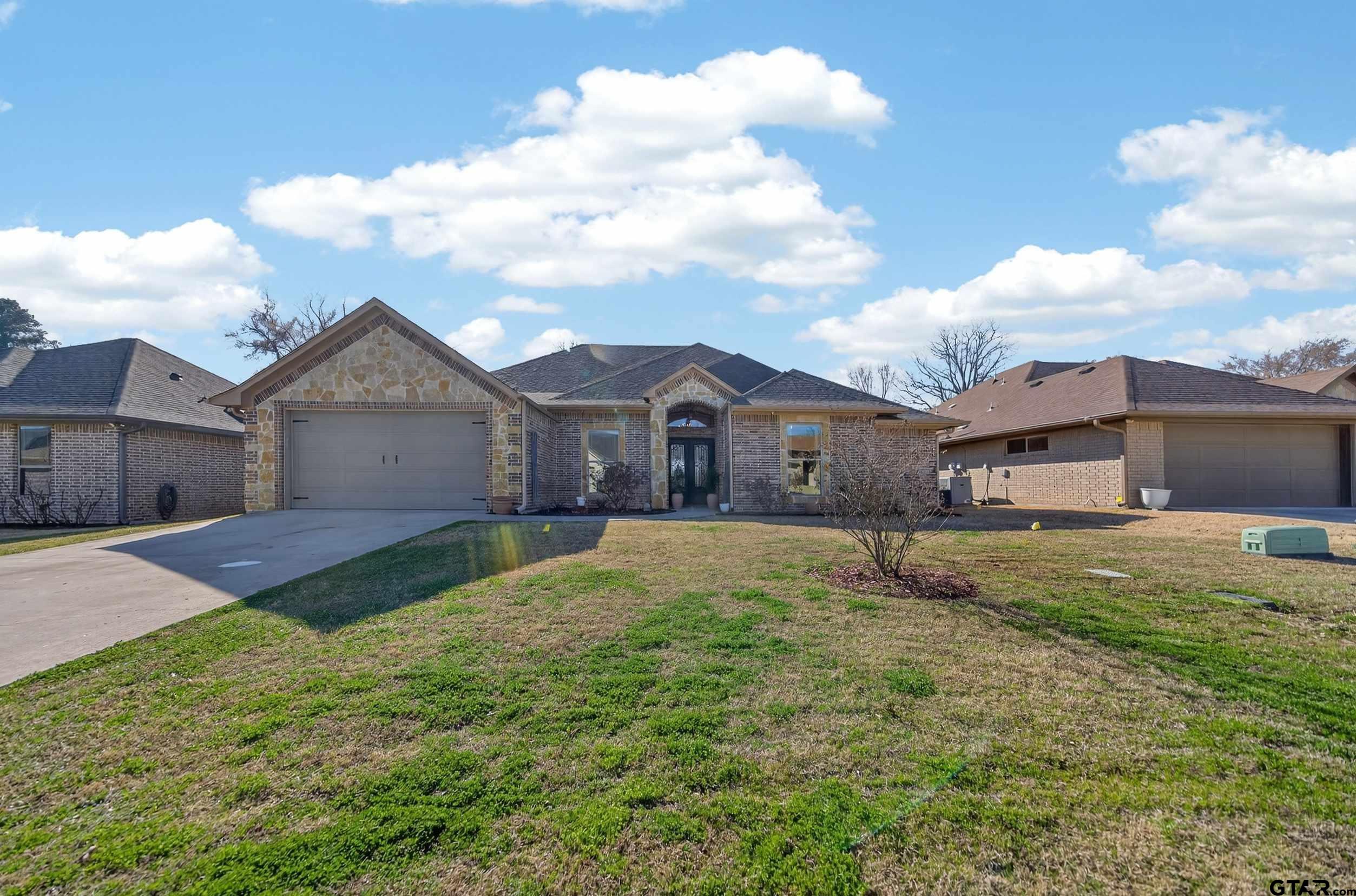 2202 Rana Park Flint, TX 75762 - Photo 23 of 47 a house view with a garden space