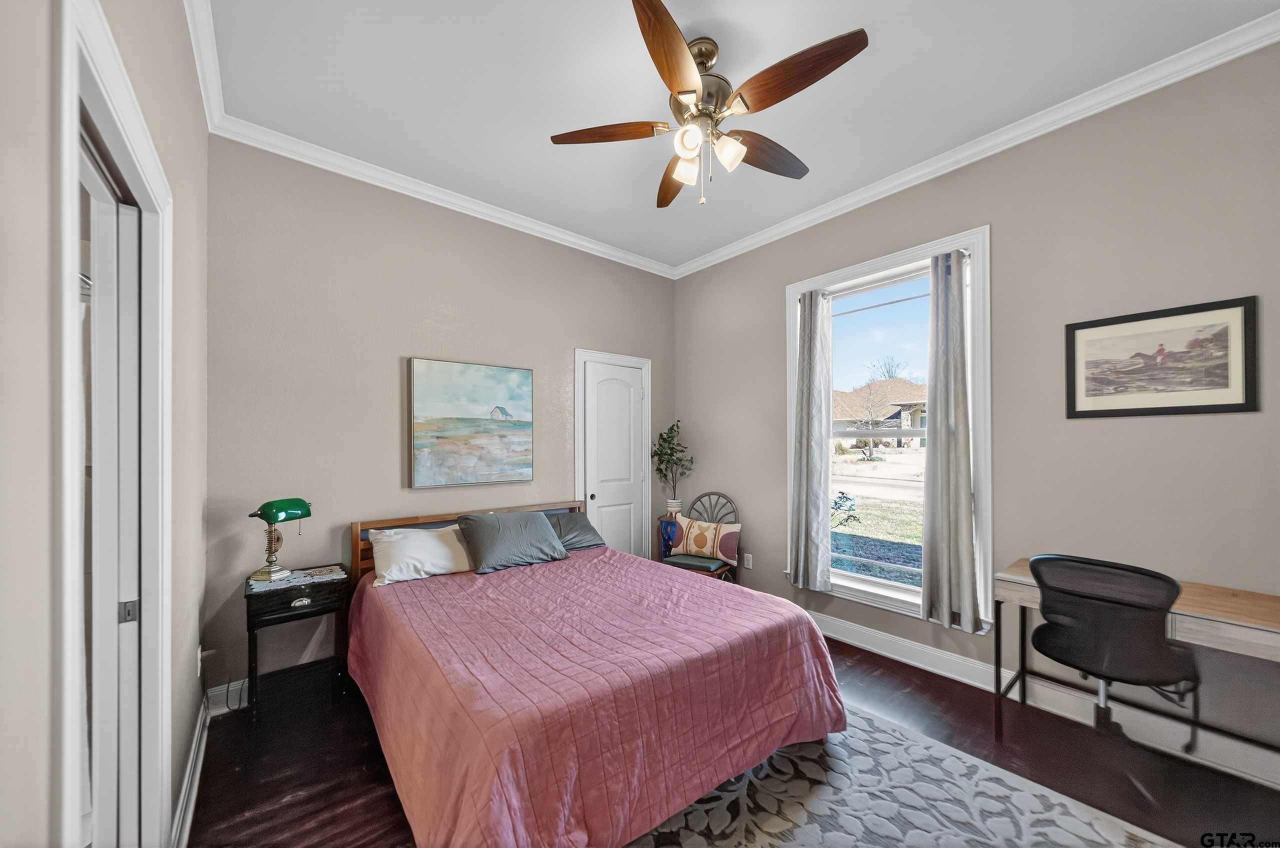 2202 Rana Park Flint, TX 75762 - Photo 36 of 47 a bedroom with a bed and chair