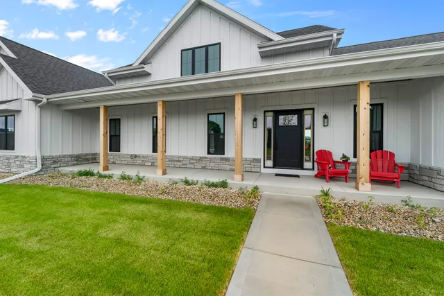 $829,500 | 6250 Ronald Reagan Drive, DeForest, WI 53532