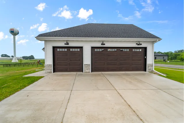 $829,500 | 6250 Ronald Reagan Drive, DeForest, WI 53532