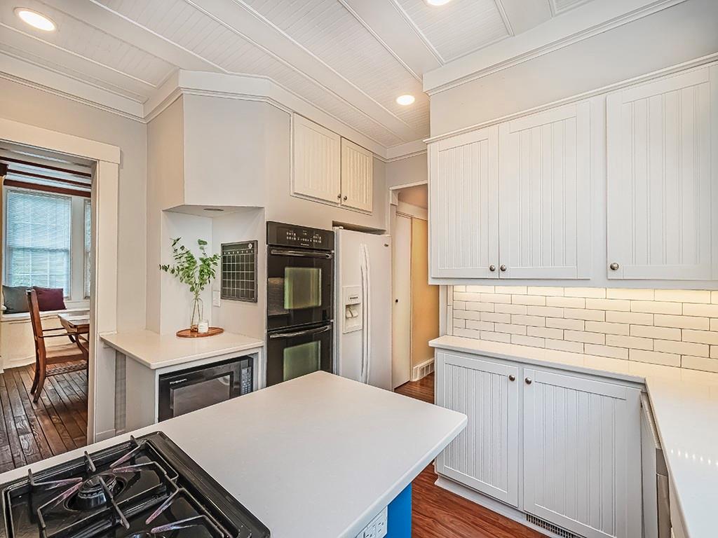 2480 Noblestown Road Pittsburgh, PA 15205 - Photo 22 of 40 Gallery Image 22