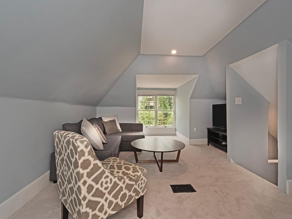 2480 Noblestown Road Pittsburgh, PA 15205 - Photo 35 of 40 Gallery Image 35