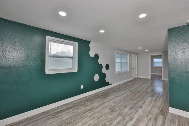 $3,000 | 12870 101st Way North, Largo, FL 33771