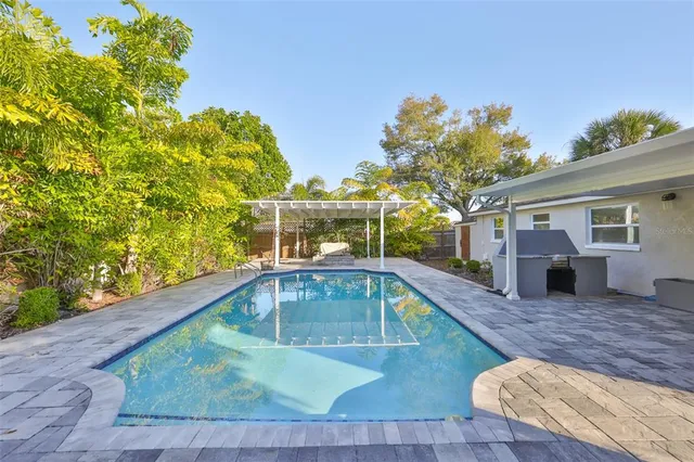 $3,000 | 12870 101st Way North, Largo, FL 33771