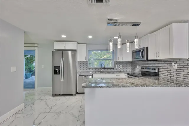 $3,000 | 12870 101st Way North, Largo, FL 33771