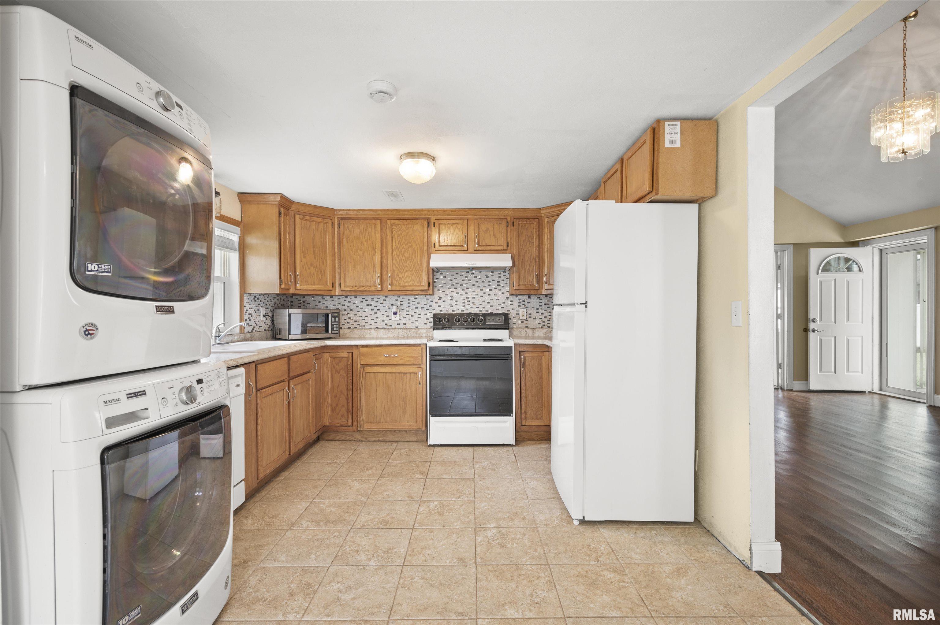 9423 South Mapleton Road Mapleton, IL 61547 - Photo 7 of 42