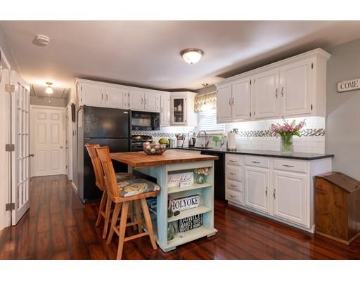 12 Usher Road Grafton, MA 01536 - Photo 3 of 29 Gallery Image 3