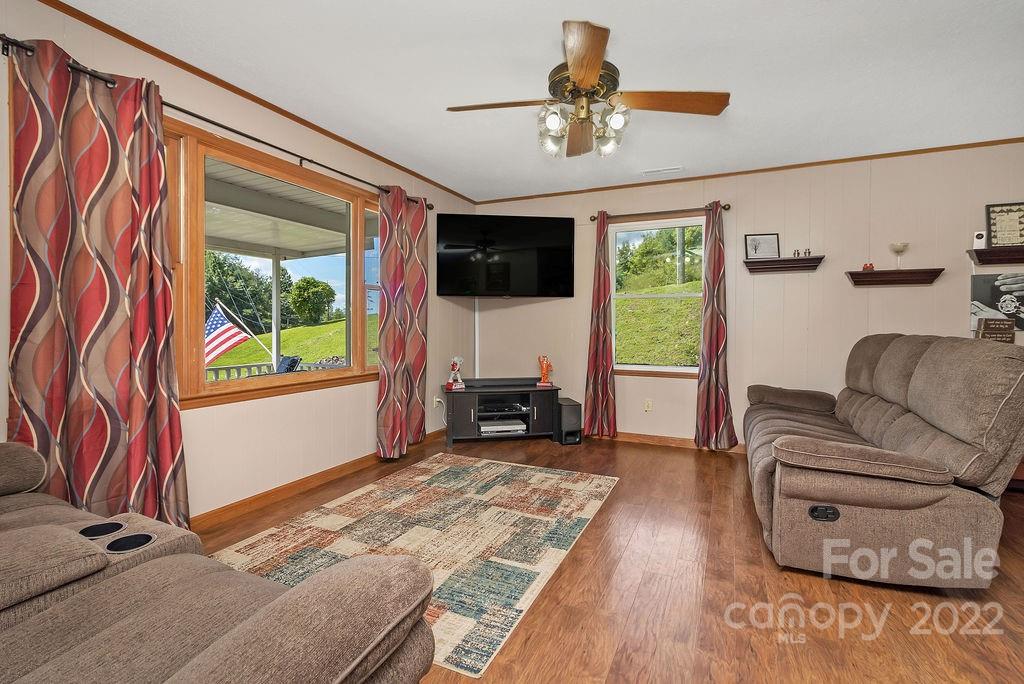 750 Selica Road Brevard, NC 28712 - Photo 9 of 43 Gallery Image 9