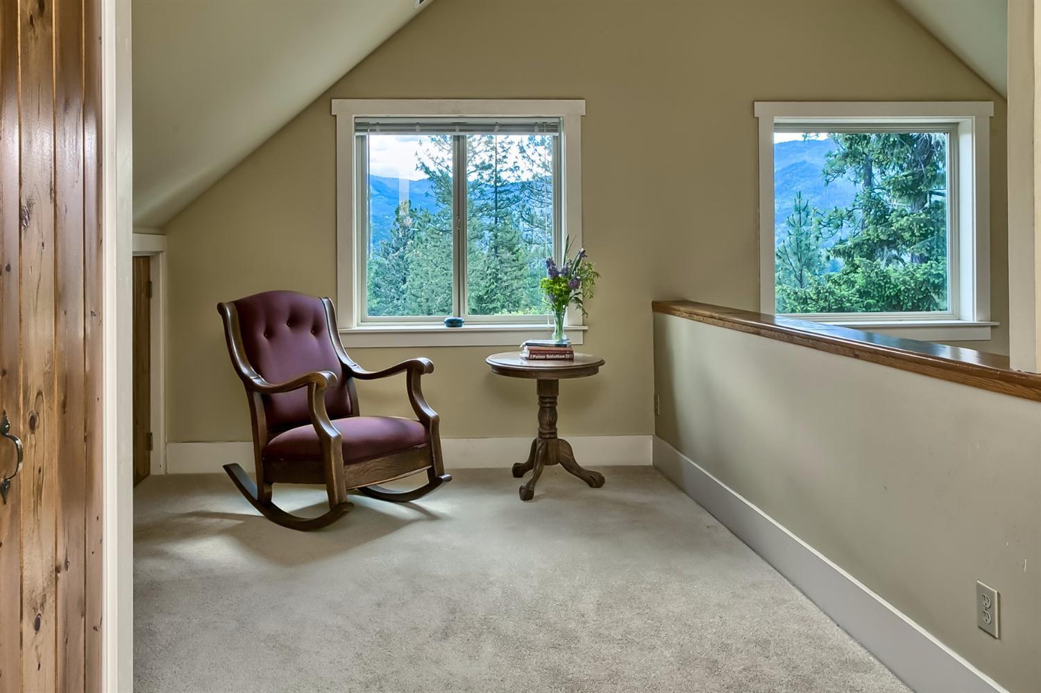 982 Kincaid Road Williams, OR 97544 - Photo 29 of 35 Gallery Image 29