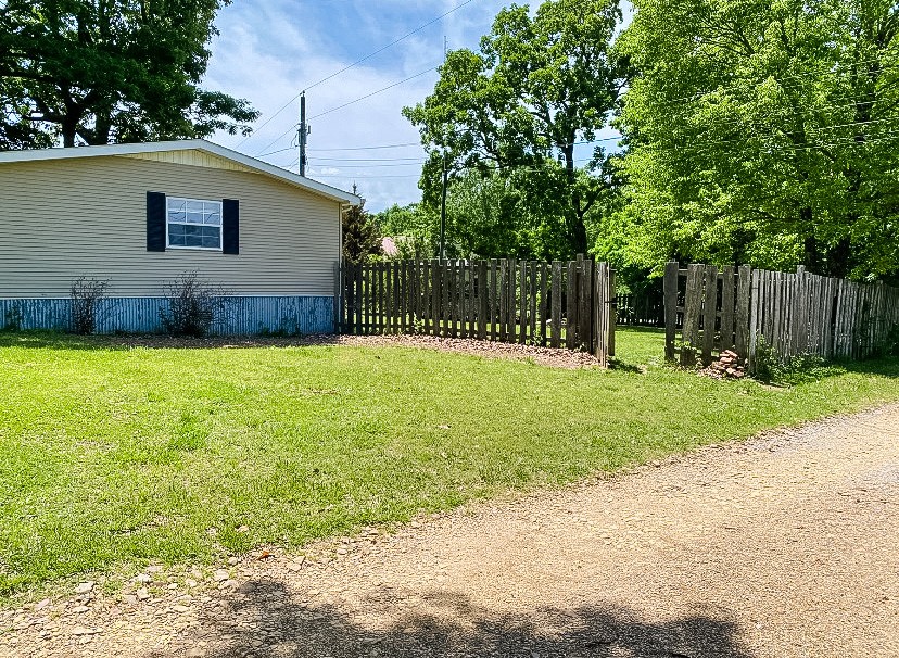 636 Parrish Lane McEwen, TN 37101 - Photo 16 of 19