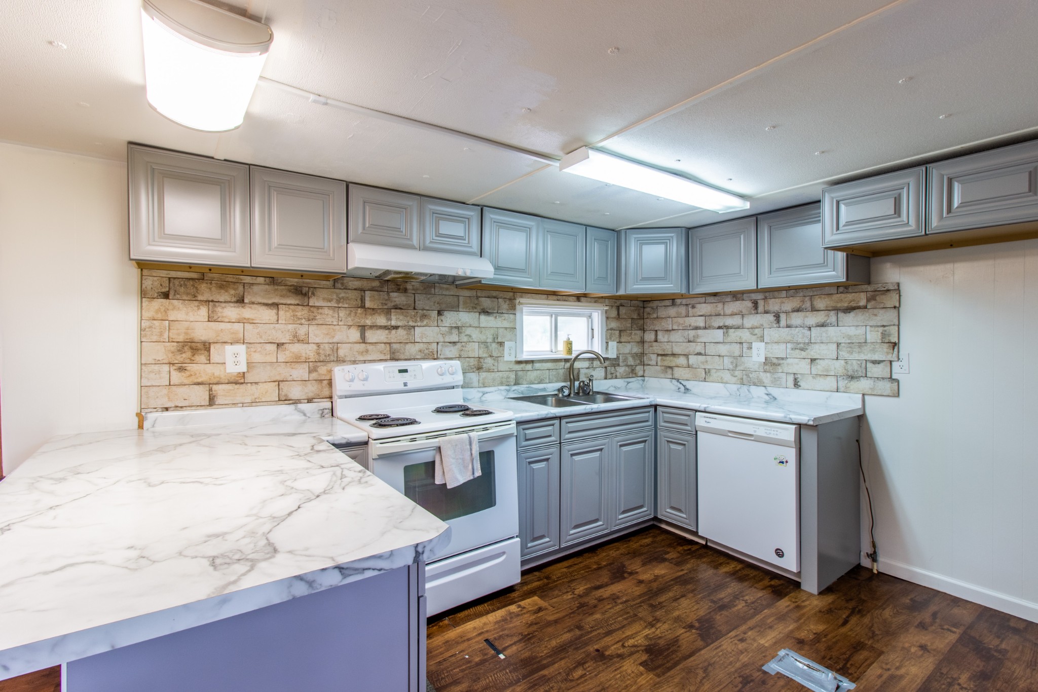 636 Parrish Lane McEwen, TN 37101 - Photo 3 of 19