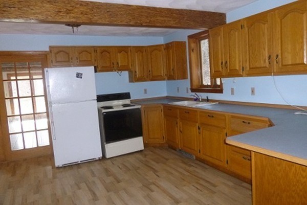 218 Ware Corner Road Oakham, MA 01068 - Photo 5 of 13