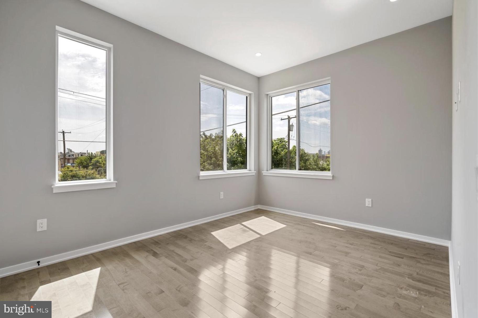 2000 North 3rd Street, Unit 1 Philadelphia, PA 19122 - Photo 6 of 10 a view of an empty room with a window