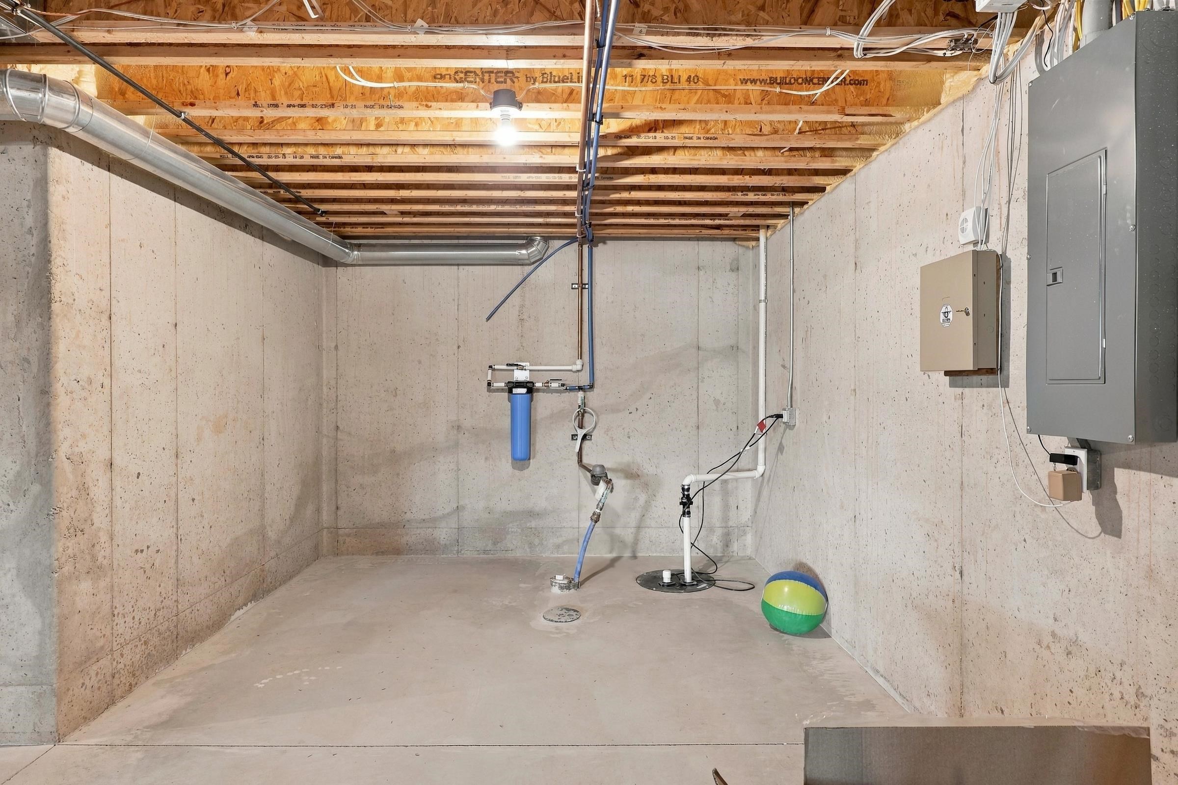 205 Bedford Road Green Bay, WI 54311 - Photo 34 of 87 Gallery Image 34