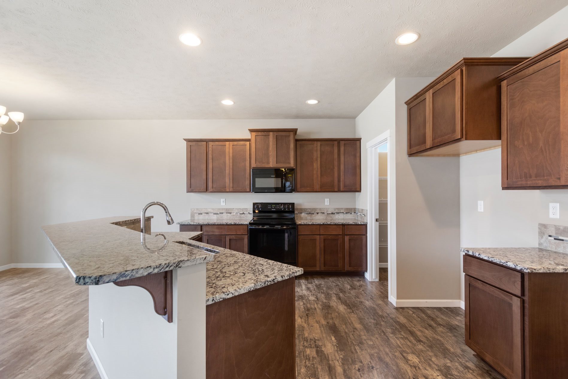 16809 North Cincinnati Lane Colbert, WA 99005 - Photo 4 of 33 Gallery Image 4
