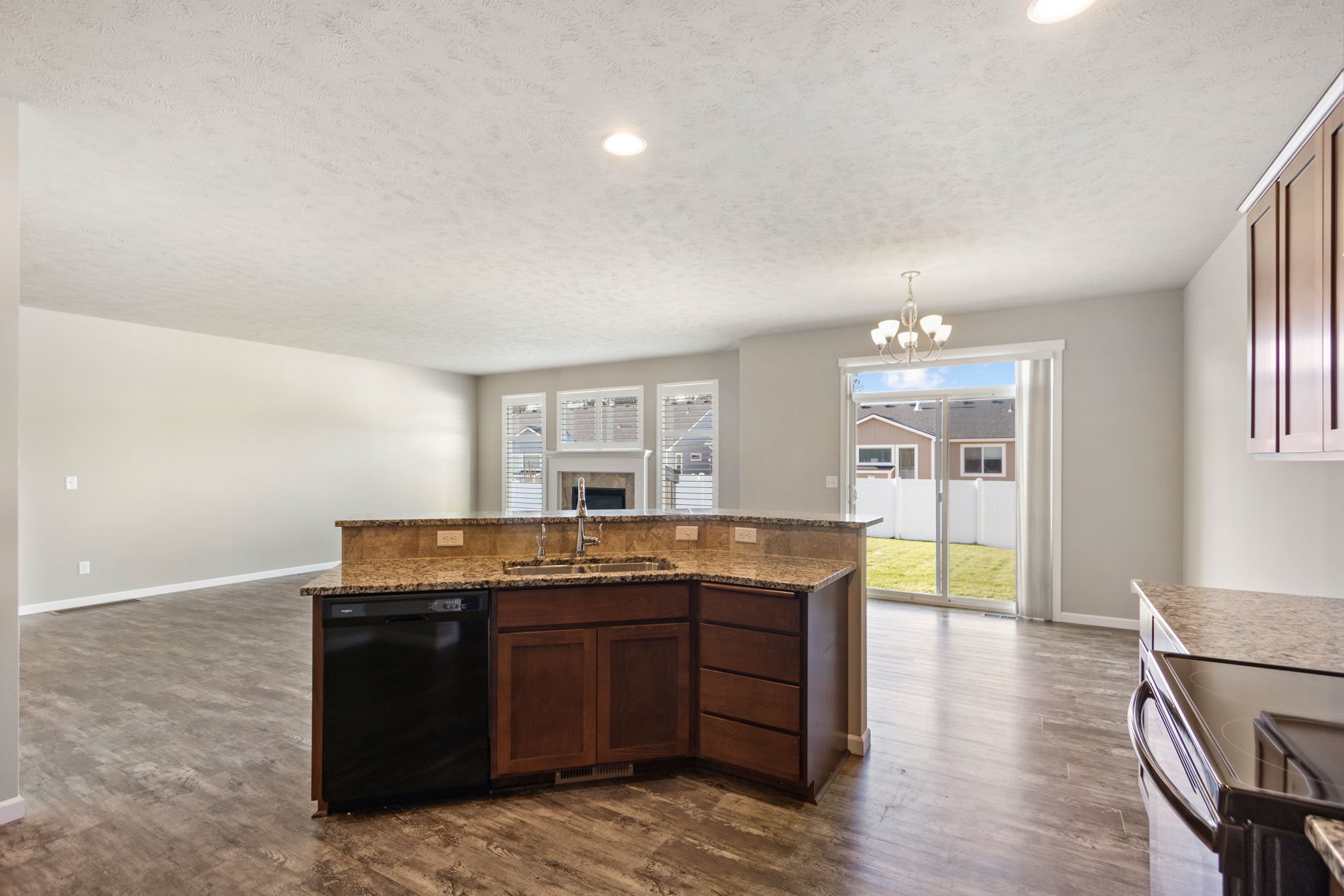 16809 North Cincinnati Lane Colbert, WA 99005 - Photo 6 of 33 Gallery Image 6