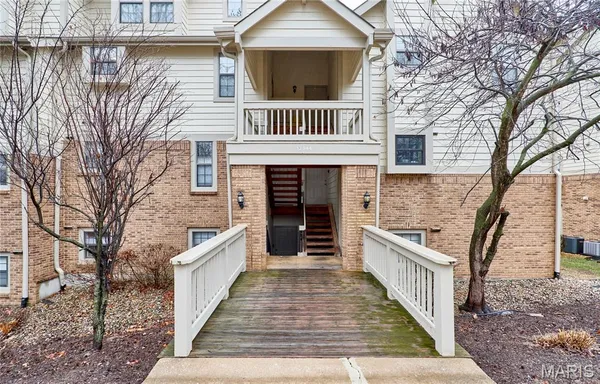 $165,000 | 12944 Bryce Canyon Drive, Unit B, Maryland Heights, MO 63043