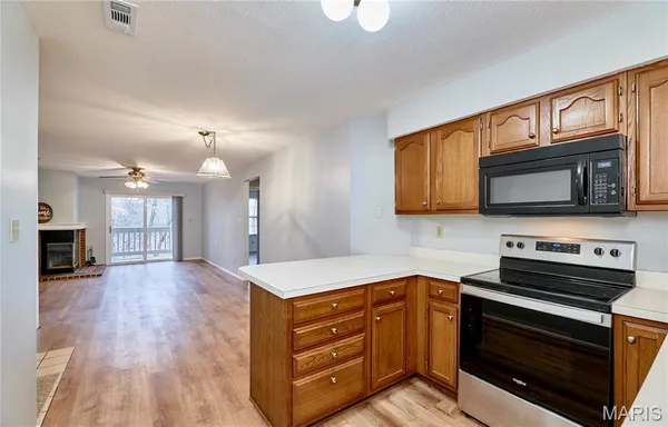 $165,000 | 12944 Bryce Canyon Drive, Unit B, Maryland Heights, MO 63043