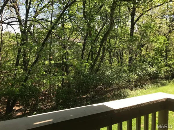 $165,000 | 12944 Bryce Canyon Drive, Unit B, Maryland Heights, MO 63043